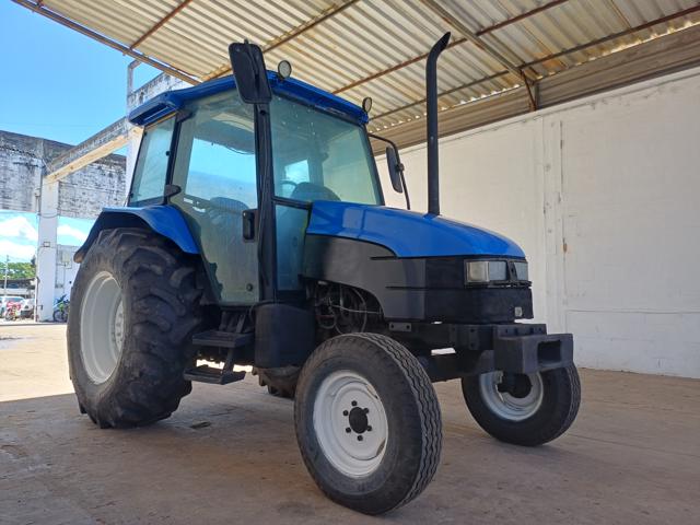 NEW HOLLAND - TRATOR PNEUS NEW HOLLAND 