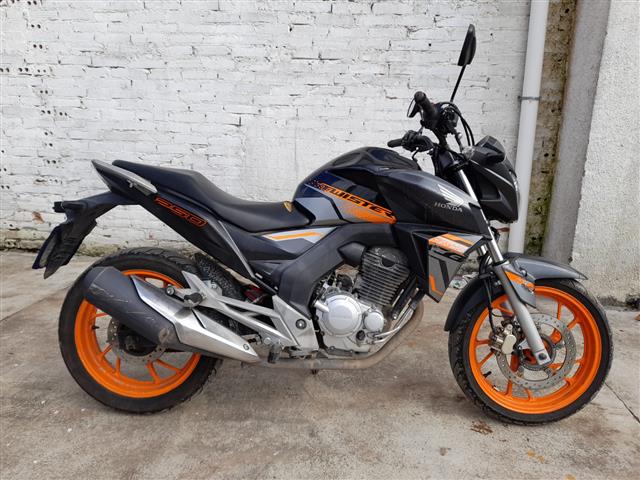 HONDA CB250F TWISTER 2021